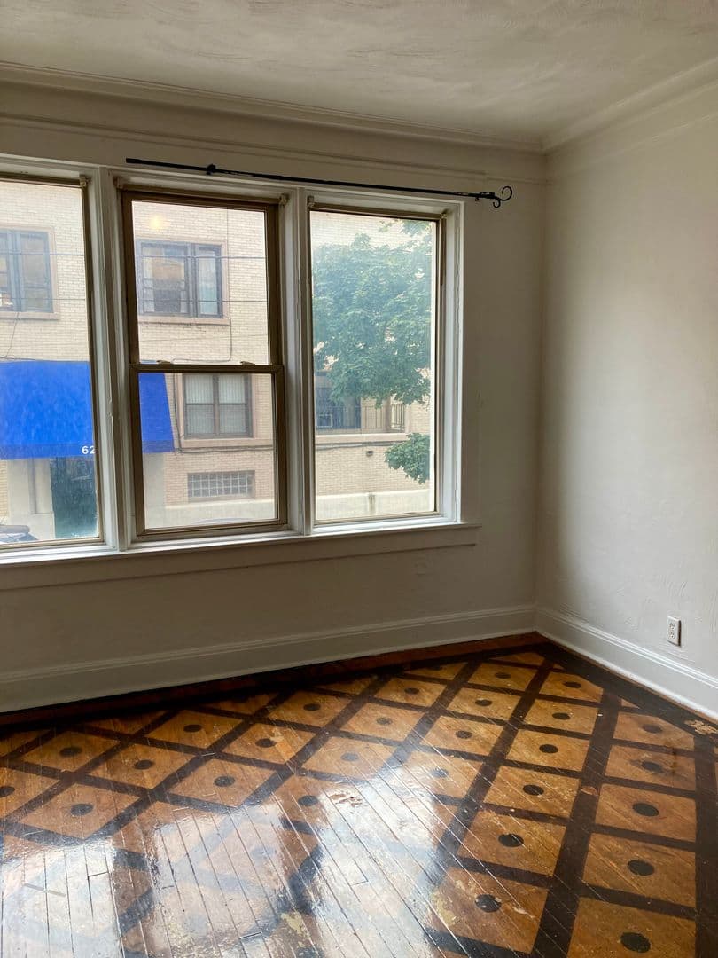 Pittsburgh Apartment: 626 Maryland Ave