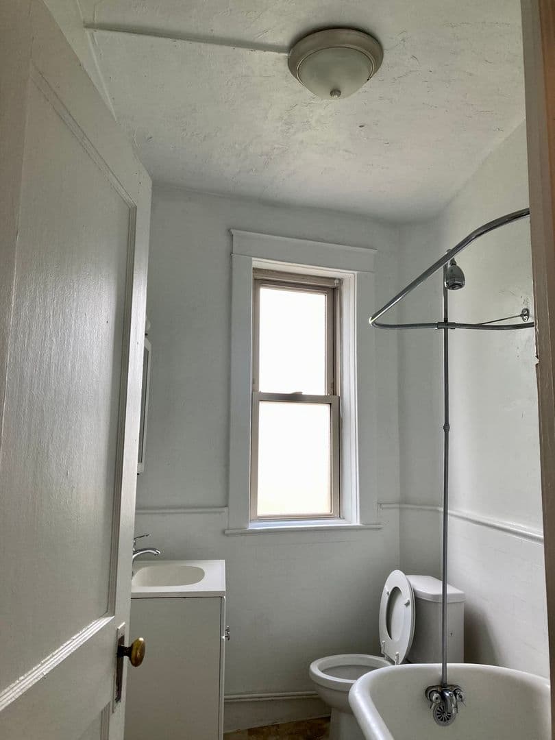 Pittsburgh Apartment: 626 Maryland Ave
