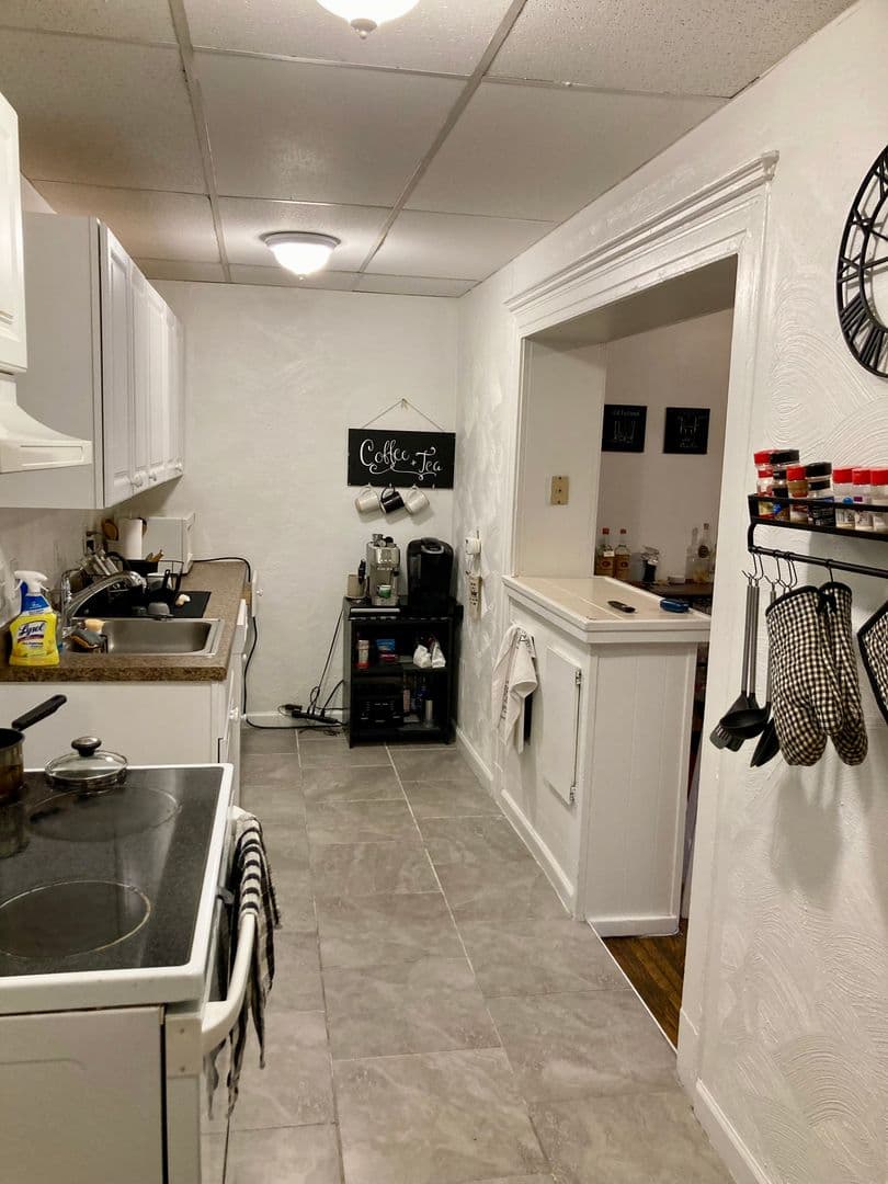 Pittsburgh Apartment: 431 S. Graham St