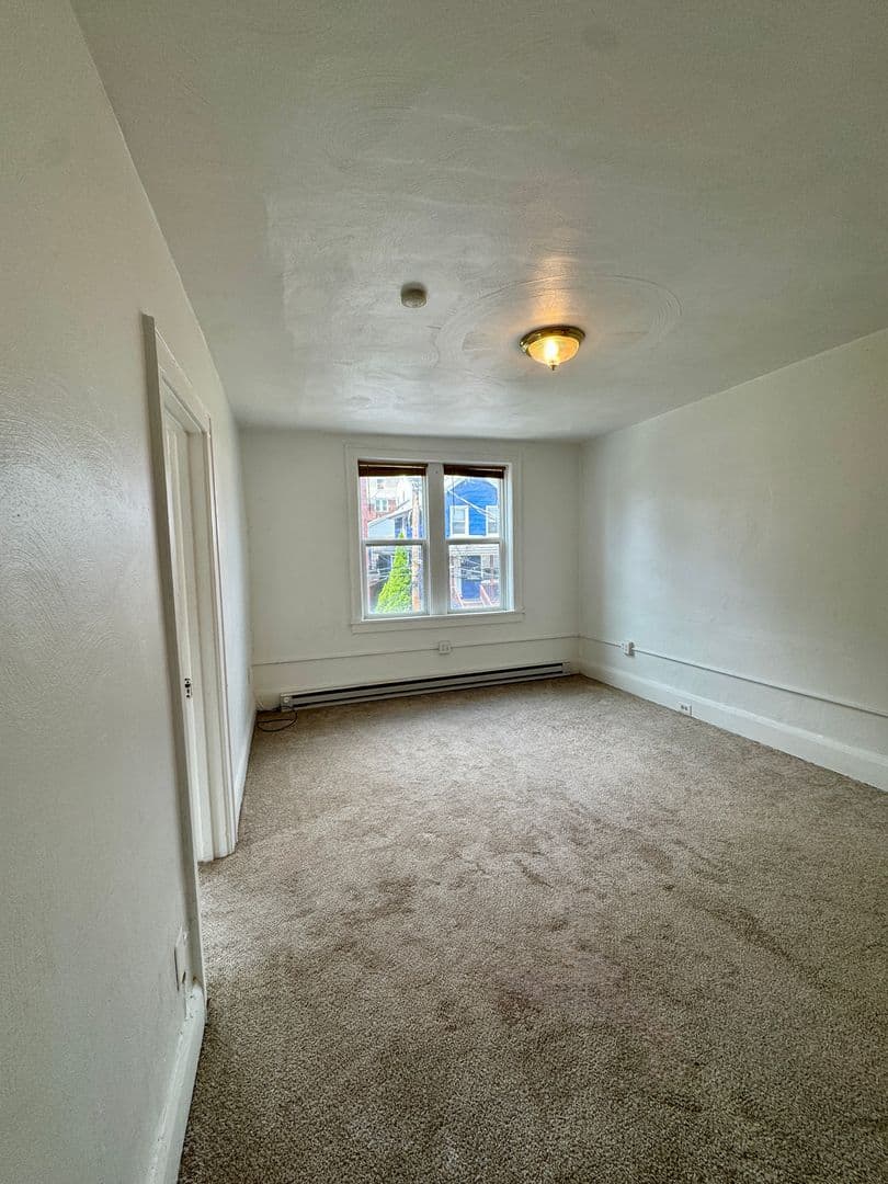 Pittsburgh Apartment: 1134 Illinois Ave