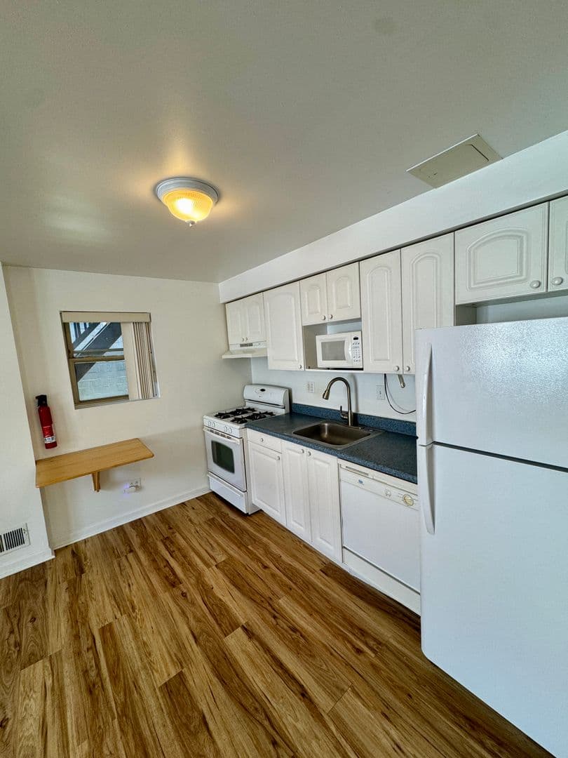 Pittsburgh Apartment: 3401 Forbes Ave