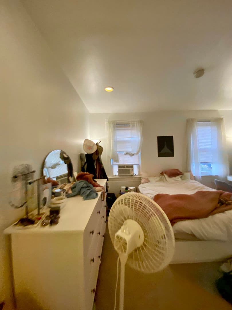 Pittsburgh Apartment: 370 S. Negley