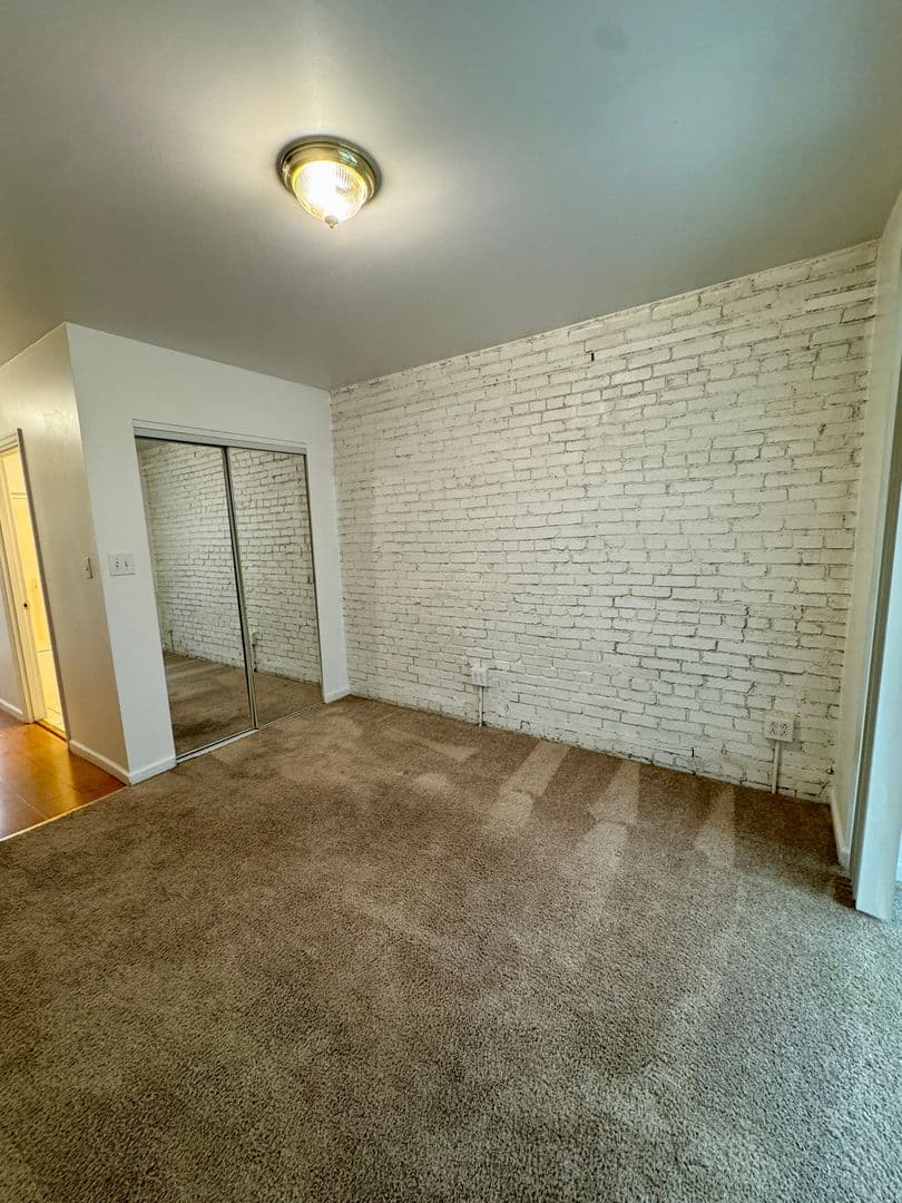 Pittsburgh Apartment: 3401 Forbes Ave