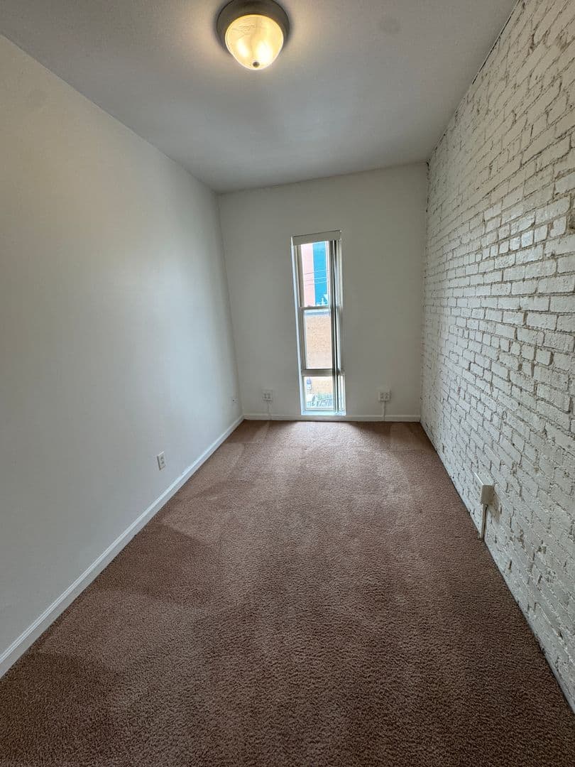 Pittsburgh Apartment: 3401 Forbes Ave