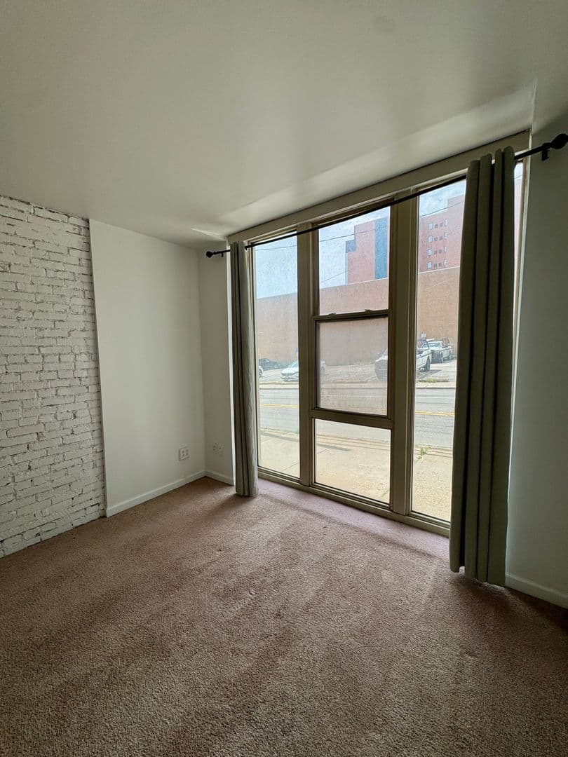 Pittsburgh Apartment: 3401 Forbes Ave