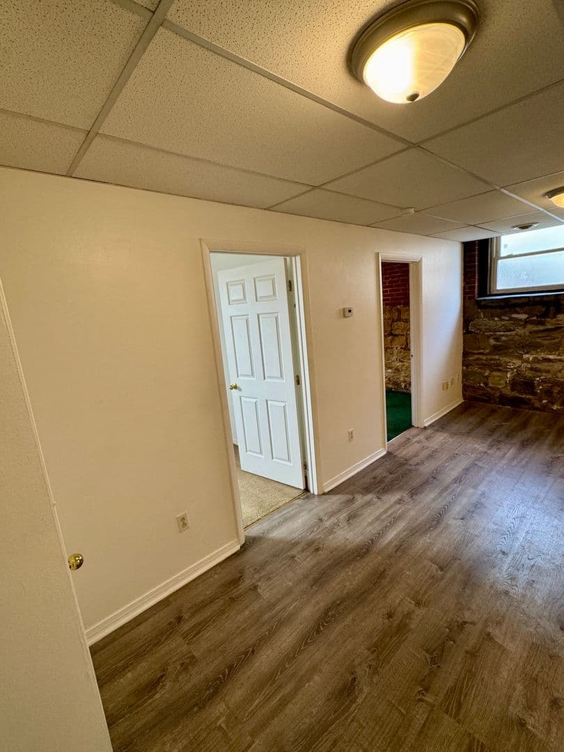 Pittsburgh Apartment: 5752 Ellsworth Ave