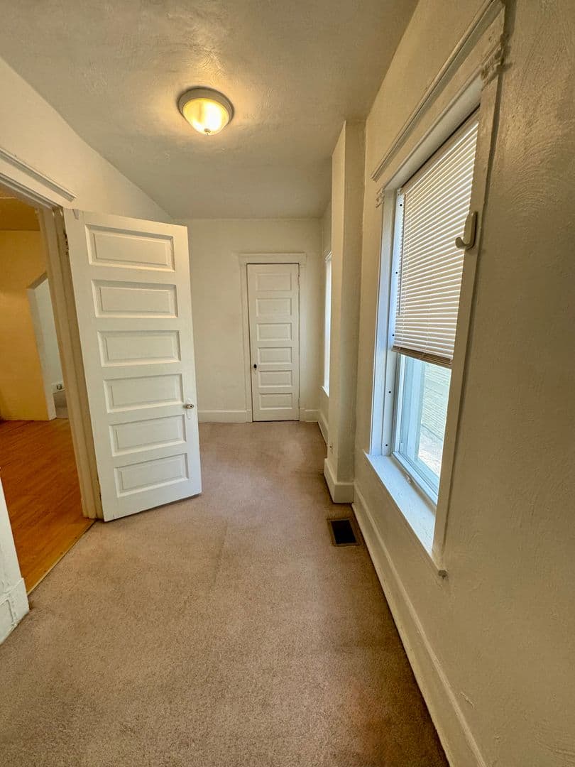 Pittsburgh Apartment: 222 N. Craig St.