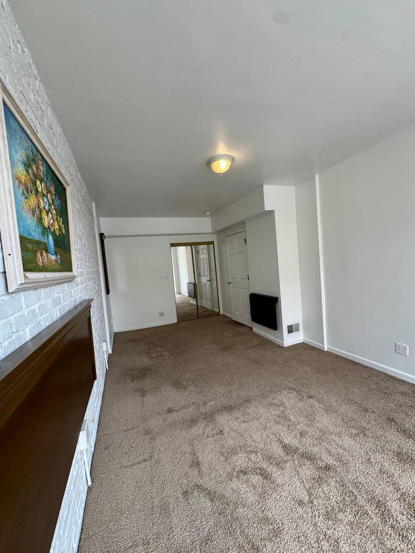Pittsburgh Apartment: 3401 Forbes Ave