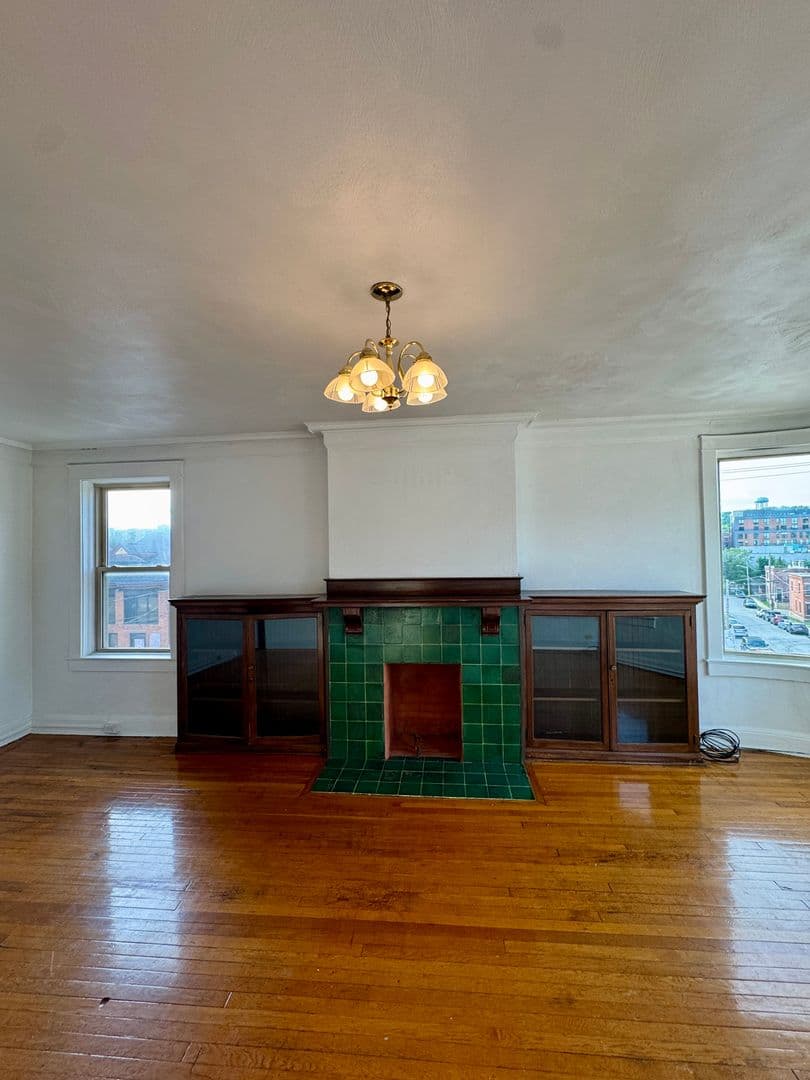 Pittsburgh Apartment: 5752 Ellsworth Ave
