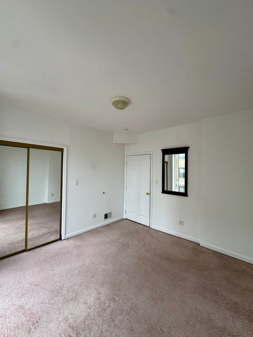 Pittsburgh Apartment: 3401 Forbes Ave