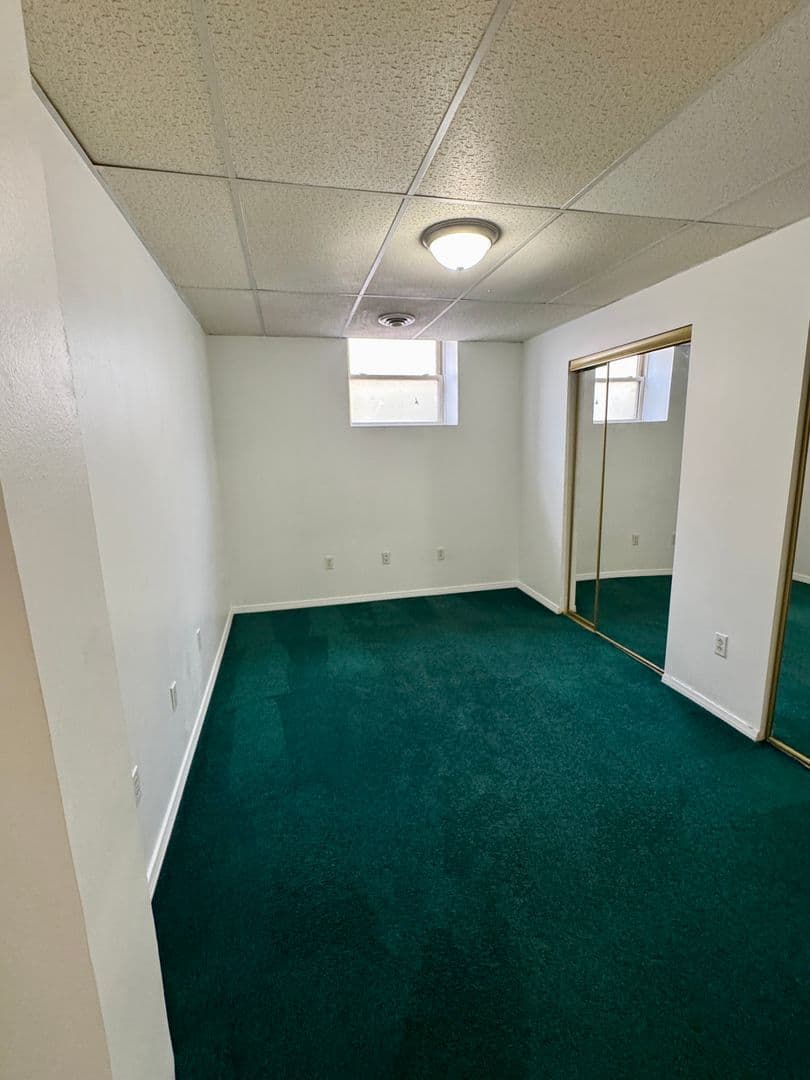 Pittsburgh Apartment: 5752 Ellsworth Ave