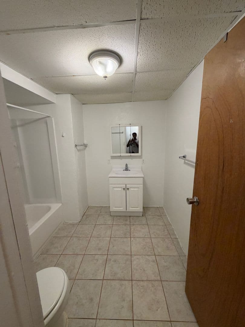 Pittsburgh Apartment: 218 North Craig St