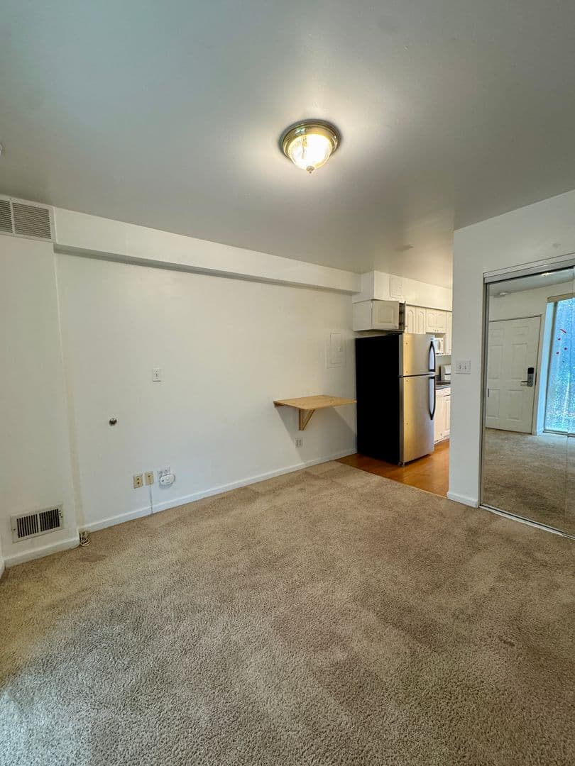 Pittsburgh Apartment: 3401 Forbes Ave