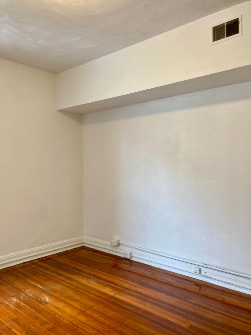 Pittsburgh Apartment: 626 Maryland Ave