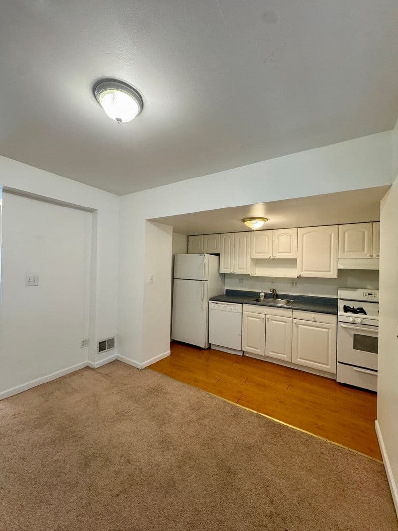 Pittsburgh Apartment: 3401 Forbes Ave
