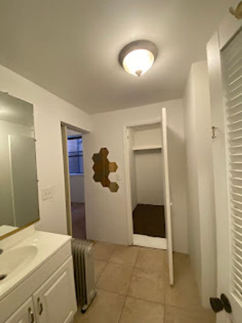 Pittsburgh Apartment: 514 Ivy St