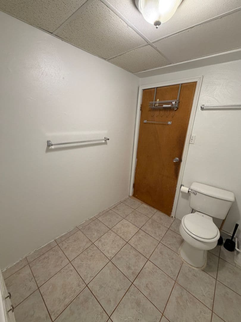 Pittsburgh Apartment: 218 North Craig St