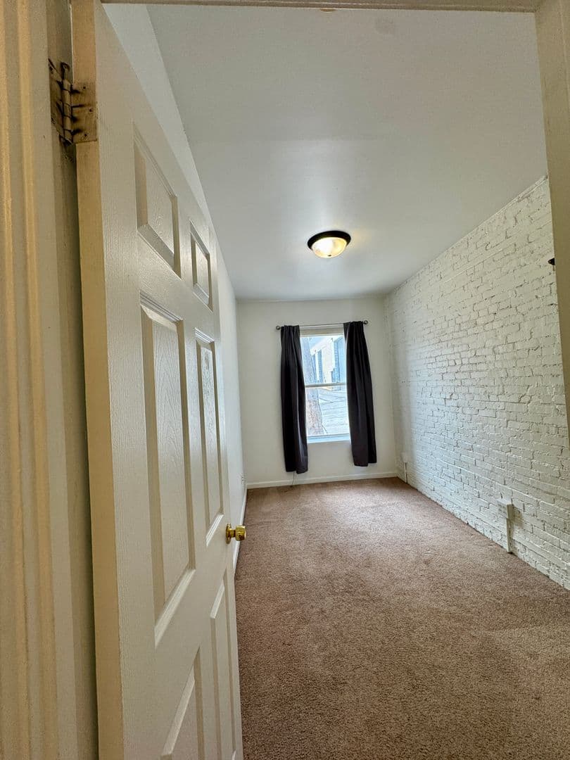 Pittsburgh Apartment: 3401 Forbes Ave