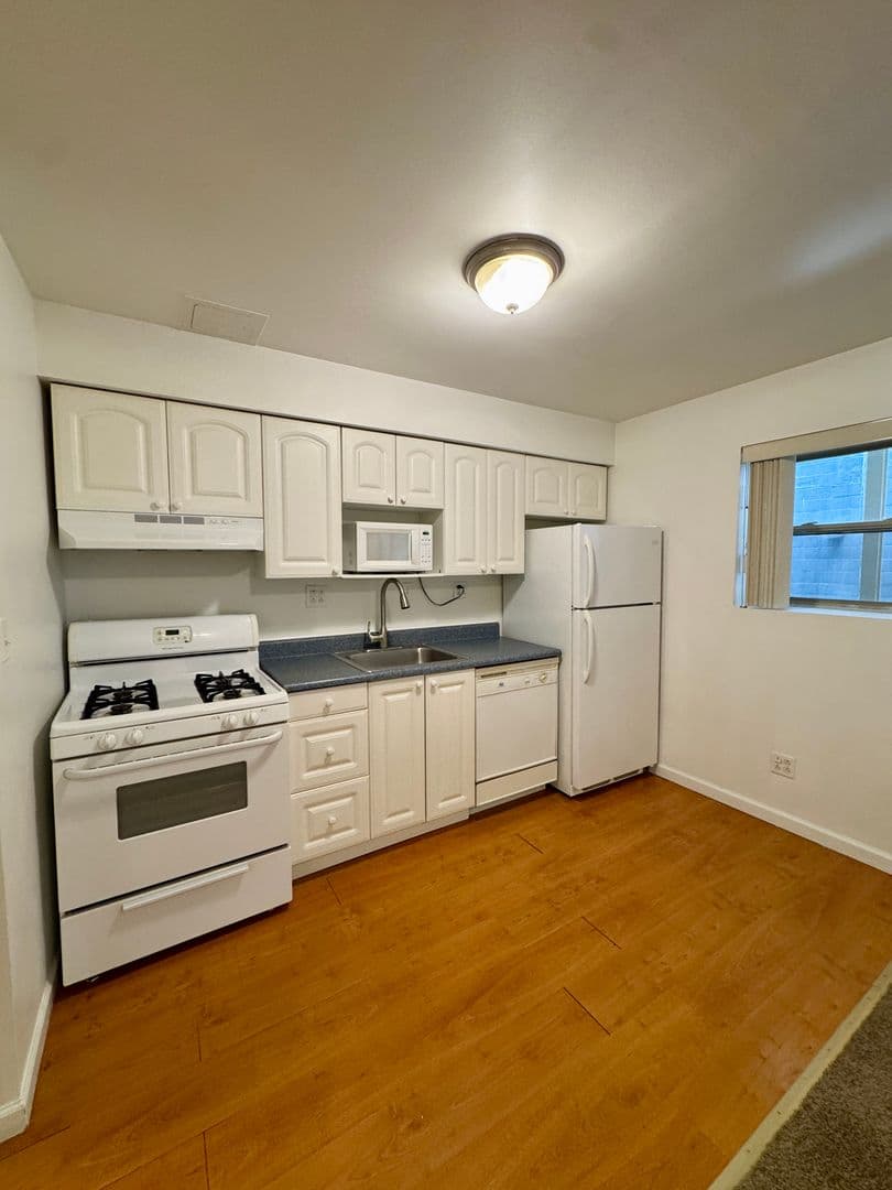 Pittsburgh Apartment: 3401 Forbes Ave