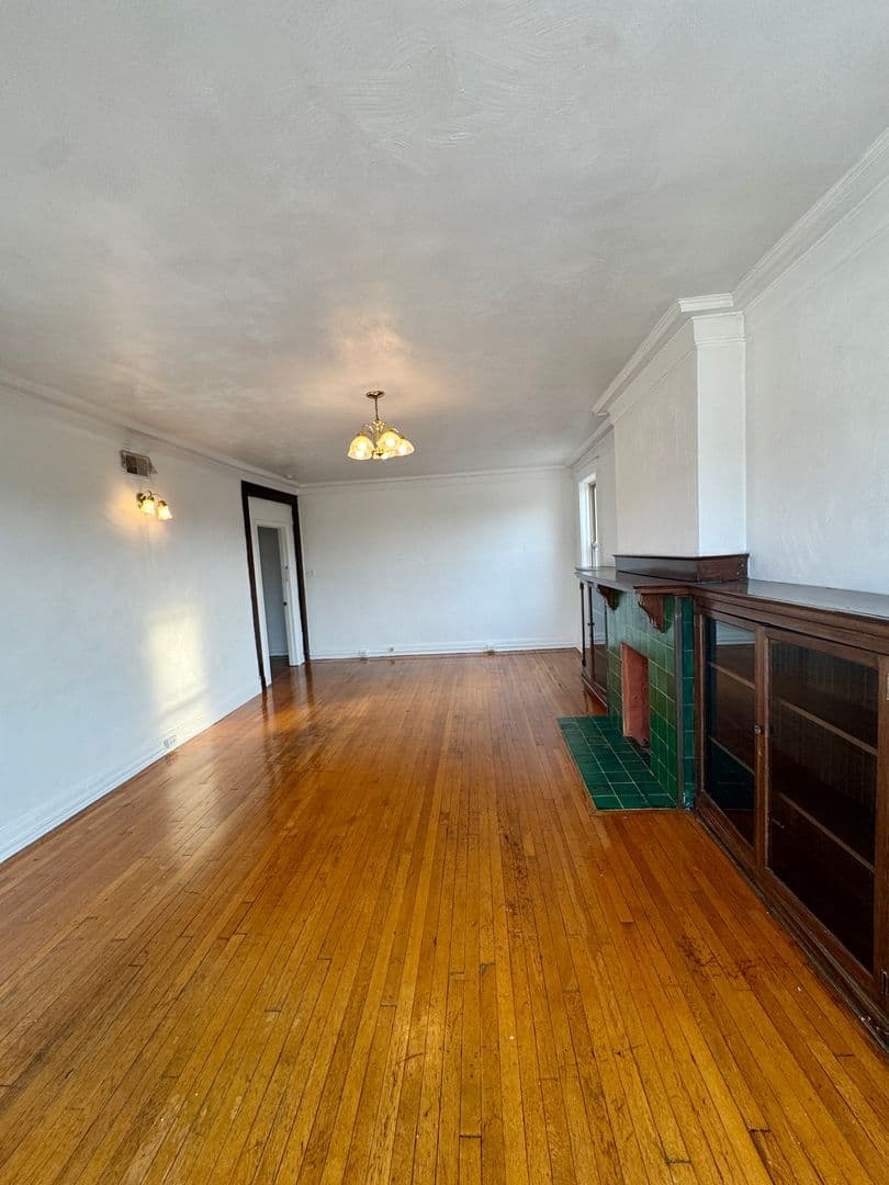 Pittsburgh Apartment: 5752 Ellsworth Ave