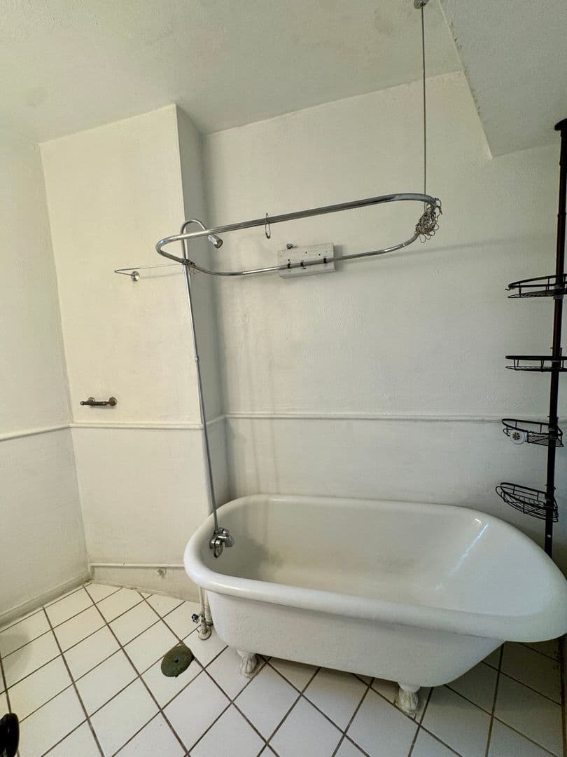 Pittsburgh Apartment: 5752 Ellsworth Ave