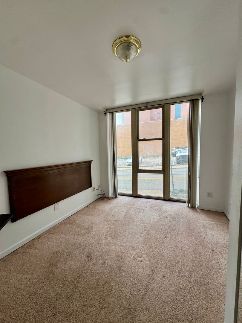 Pittsburgh Apartment: 3401 Forbes Ave