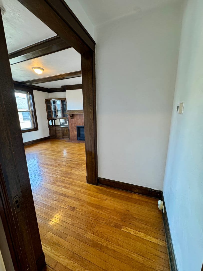 Pittsburgh Apartment: 626 Maryland Ave