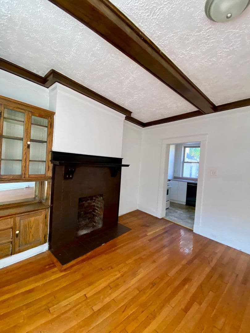 Pittsburgh Apartment: 626 Maryland Ave