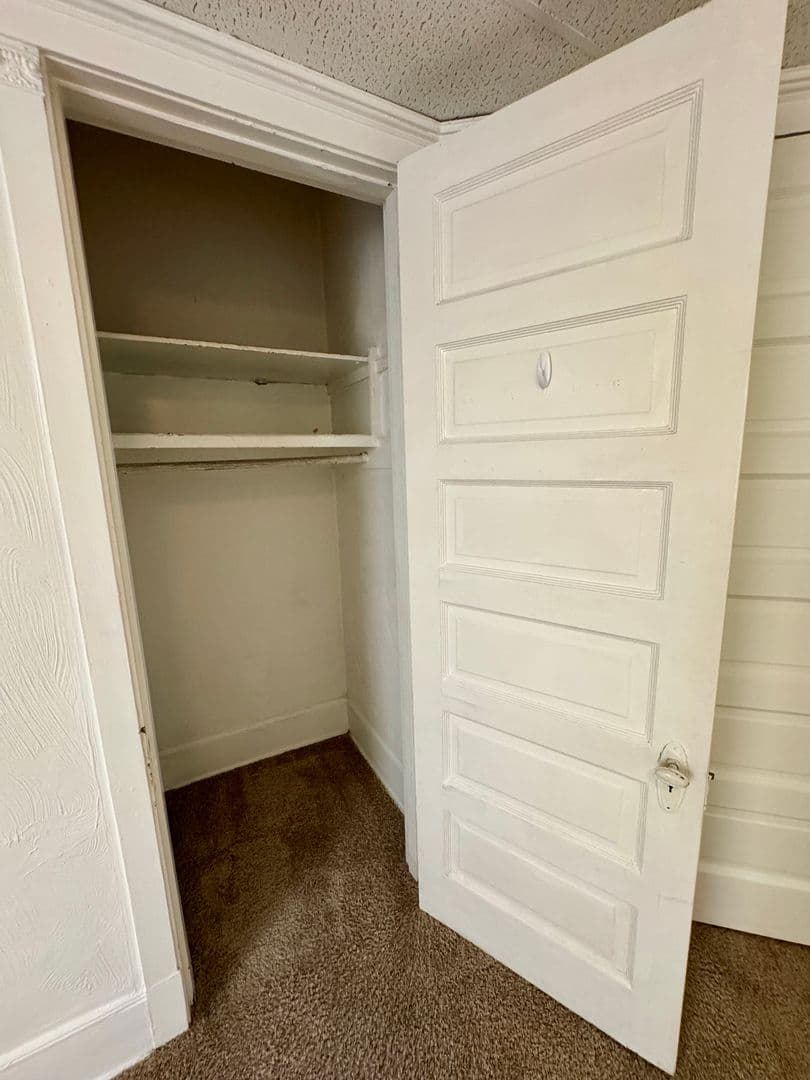 Pittsburgh Apartment: 222 N. Craig St.