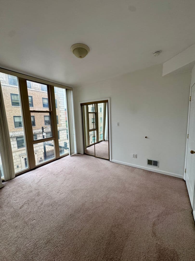 Pittsburgh Apartment: 3401 Forbes Ave
