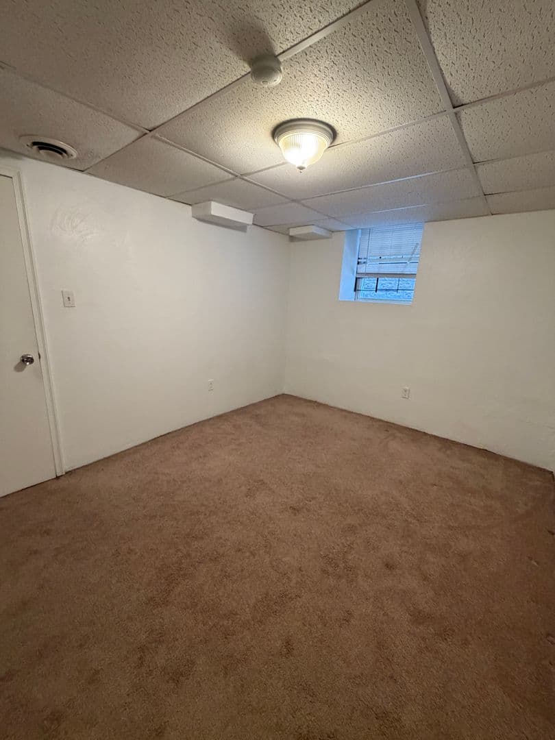 Pittsburgh Apartment: 218 North Craig St