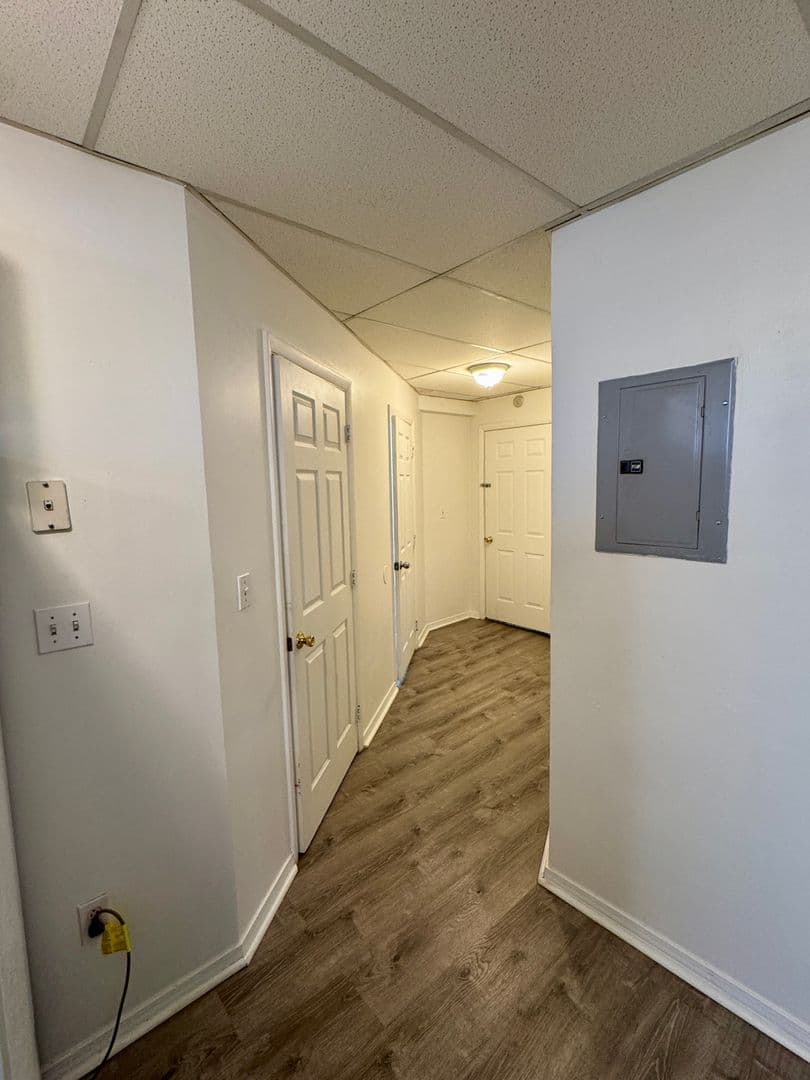 Pittsburgh Apartment: 5752 Ellsworth Ave