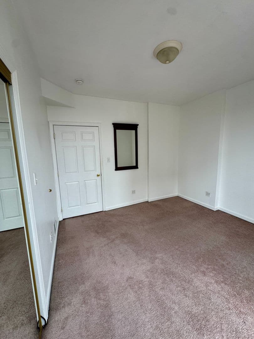 Pittsburgh Apartment: 3401 Forbes Ave