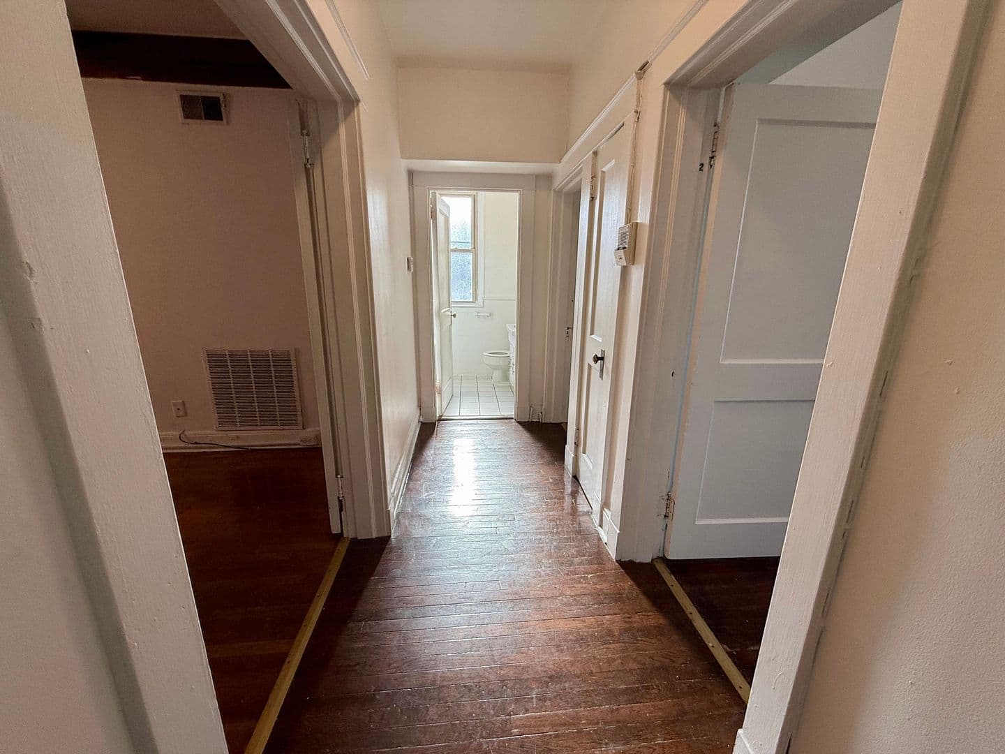Pittsburgh Apartment: 5752 Ellsworth Ave