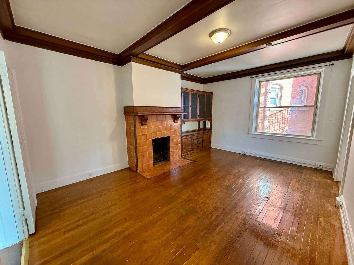 Pittsburgh Apartment: 5752 Ellsworth Ave