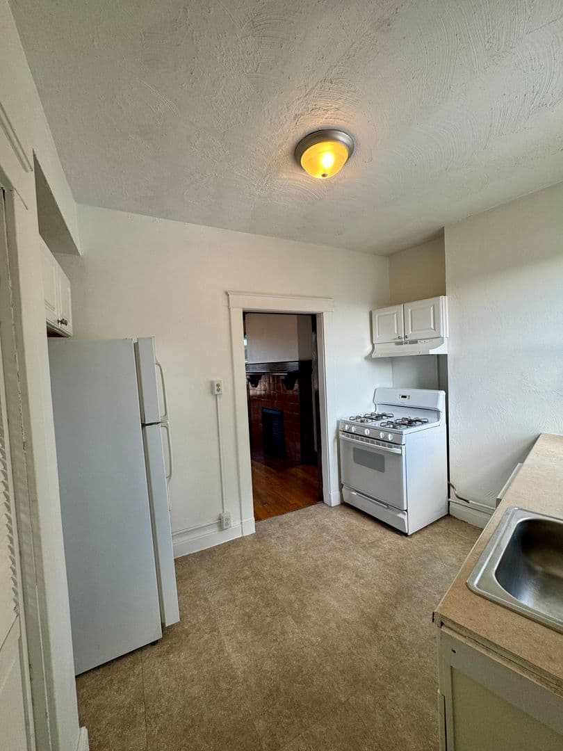 Pittsburgh Apartment: 626 Maryland Ave