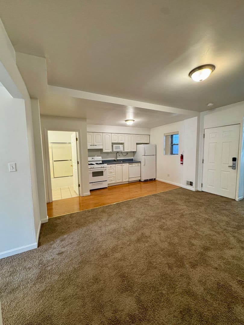 Pittsburgh Apartment: 3401 Forbes Ave