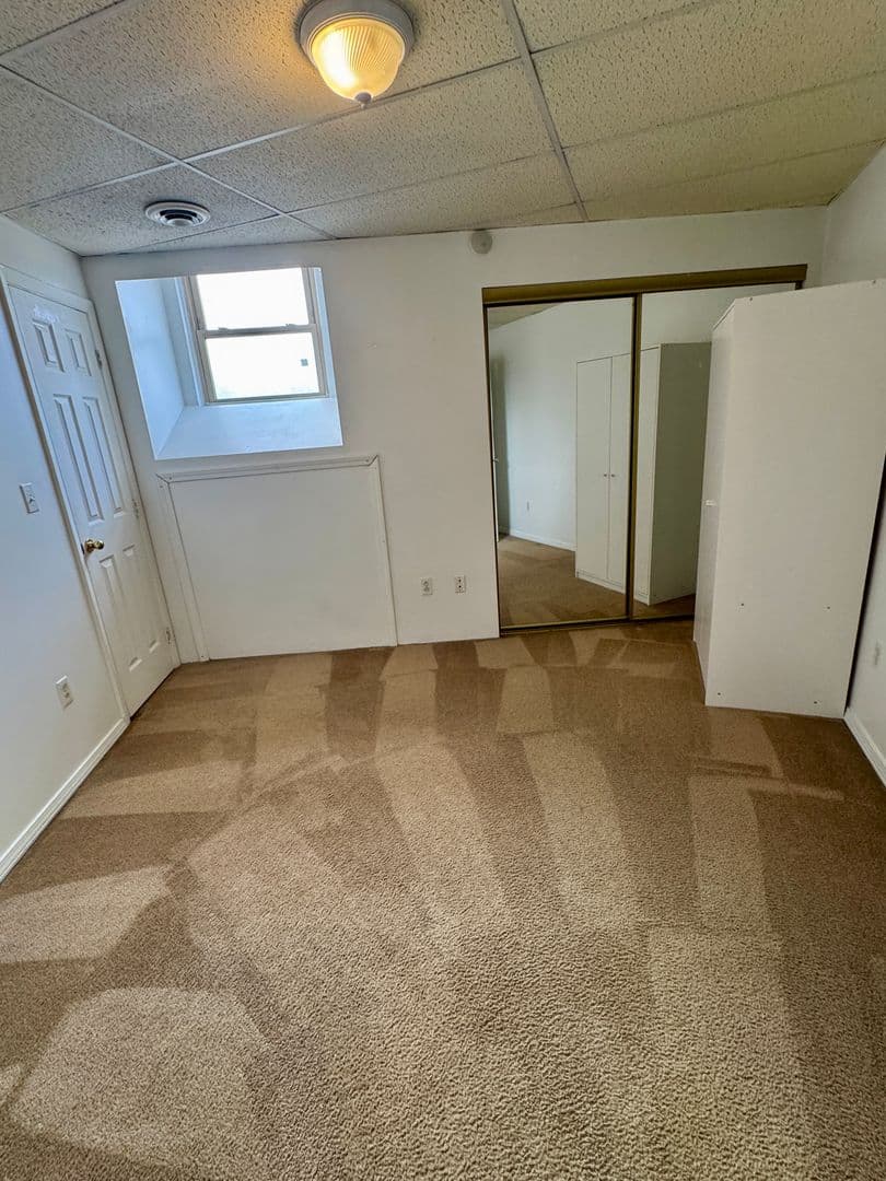 Pittsburgh Apartment: 5752 Ellsworth Ave