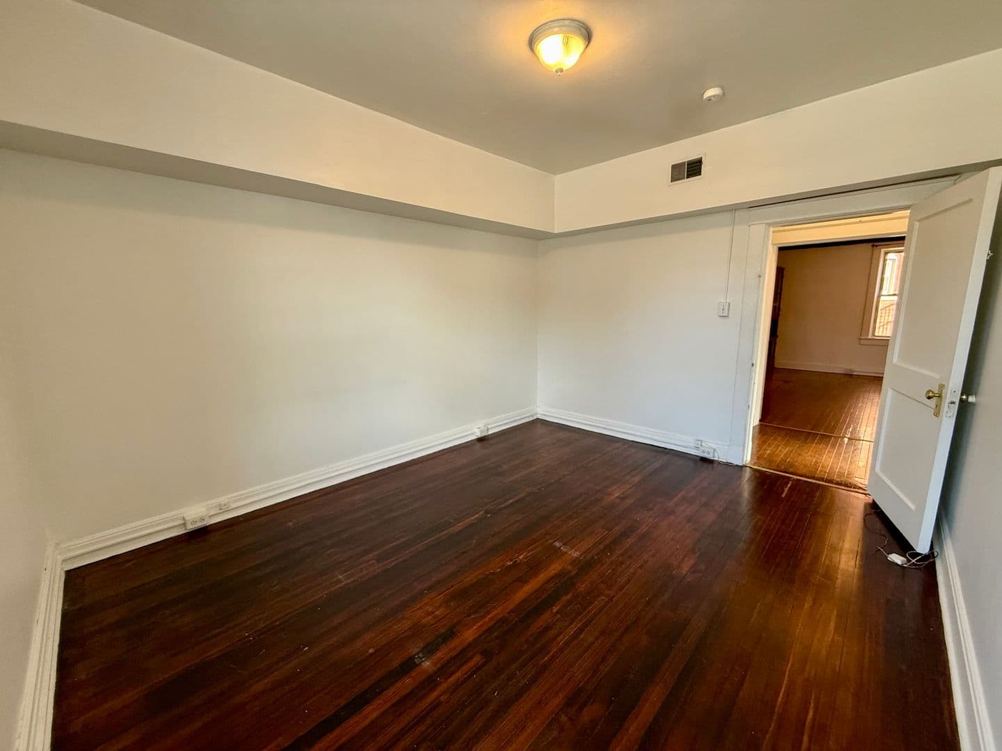 Pittsburgh Apartment: 5752 Ellsworth Ave
