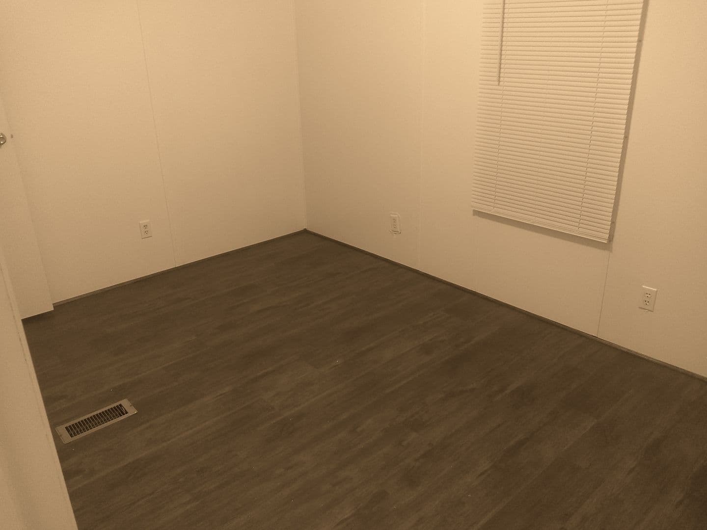 Opelika Apartment: 8355 Lee Road 390