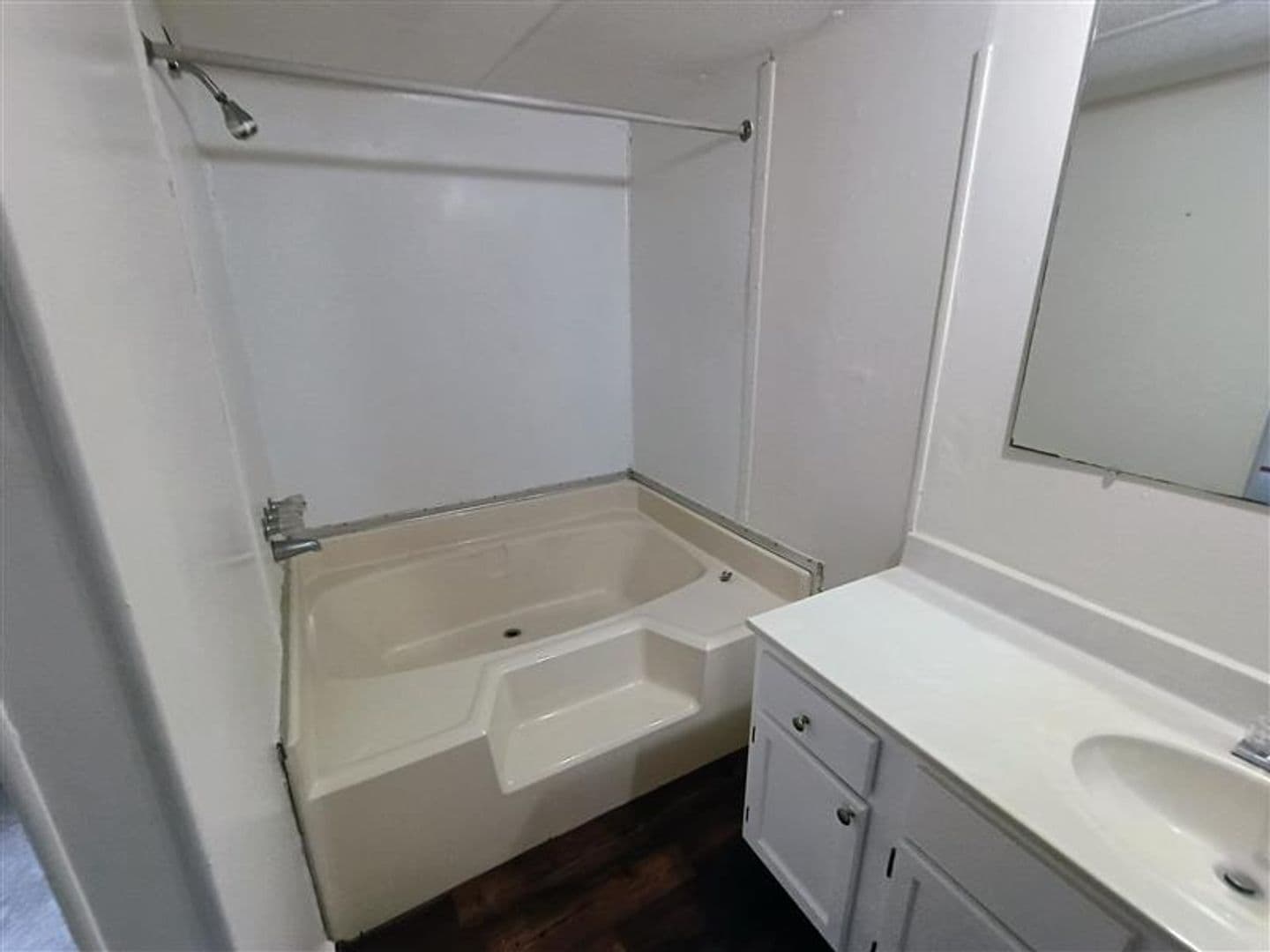 Opelika Apartment: 8355 Lee Road 390