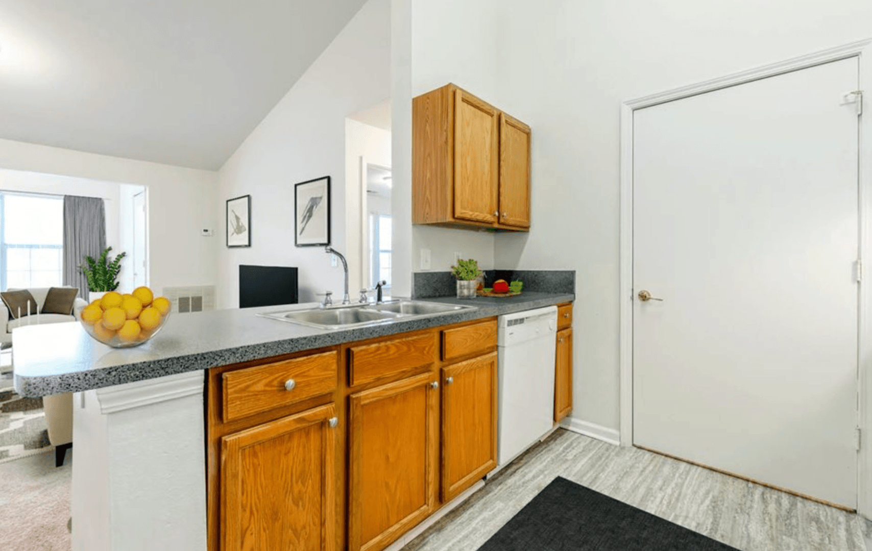 Columbus Apartment: 3390 N Lumpkin Rd