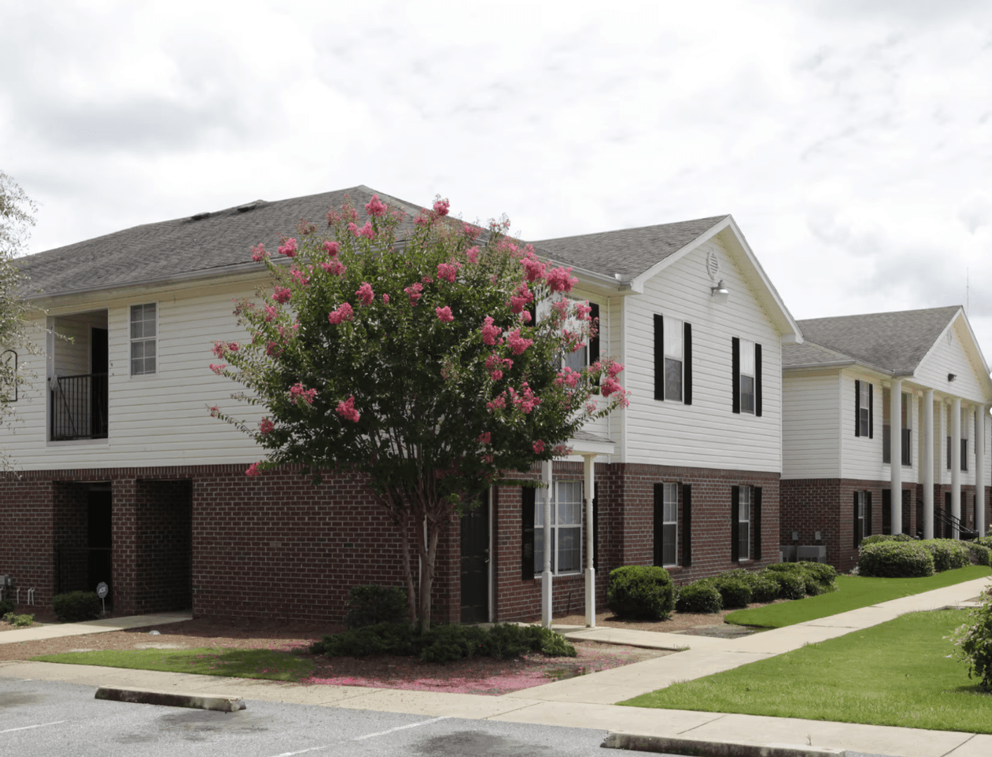 Columbus Apartment: 3320 N Lumpkin Rd