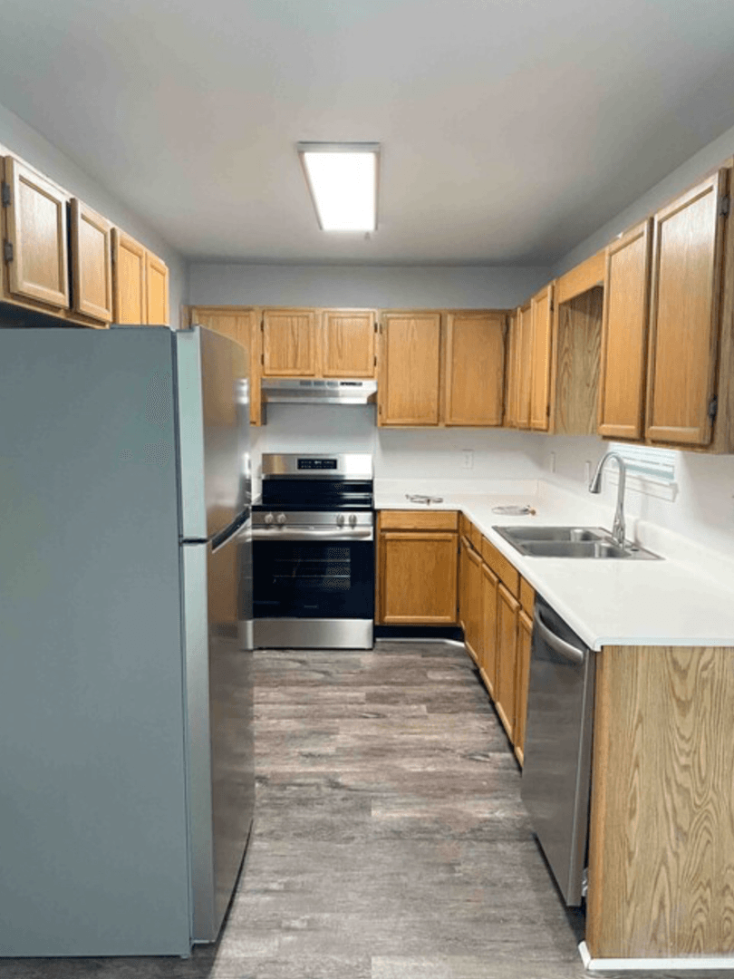 Fitzgerald Apartment: 160 Wilson Ave