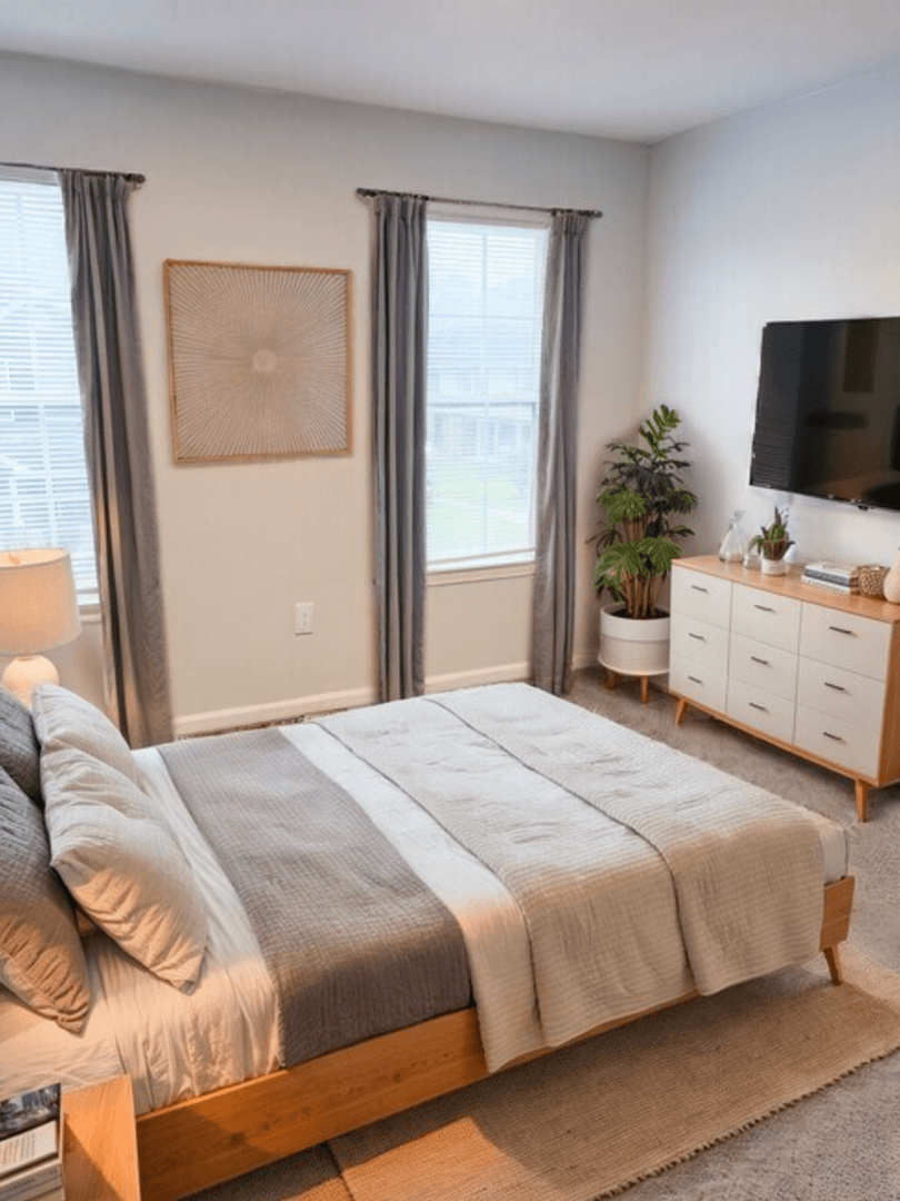 Fitzgerald Apartment: 160 Wilson Ave