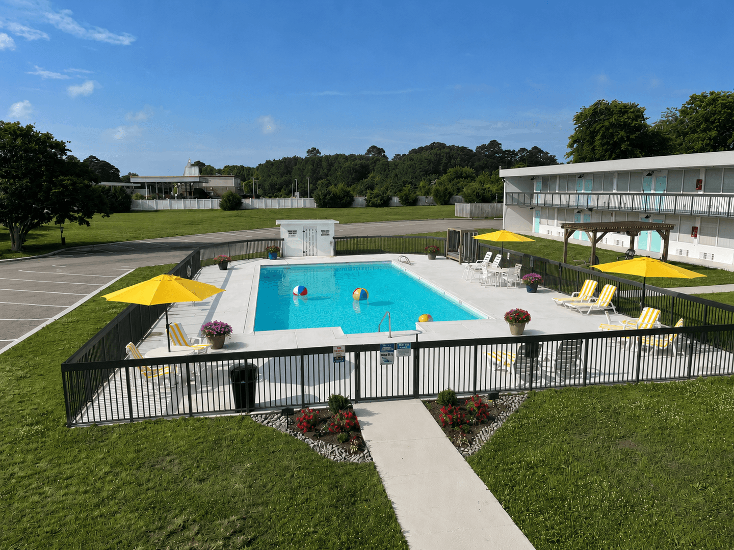 Cape Charles Apartment: 29106 Lankford Hwy