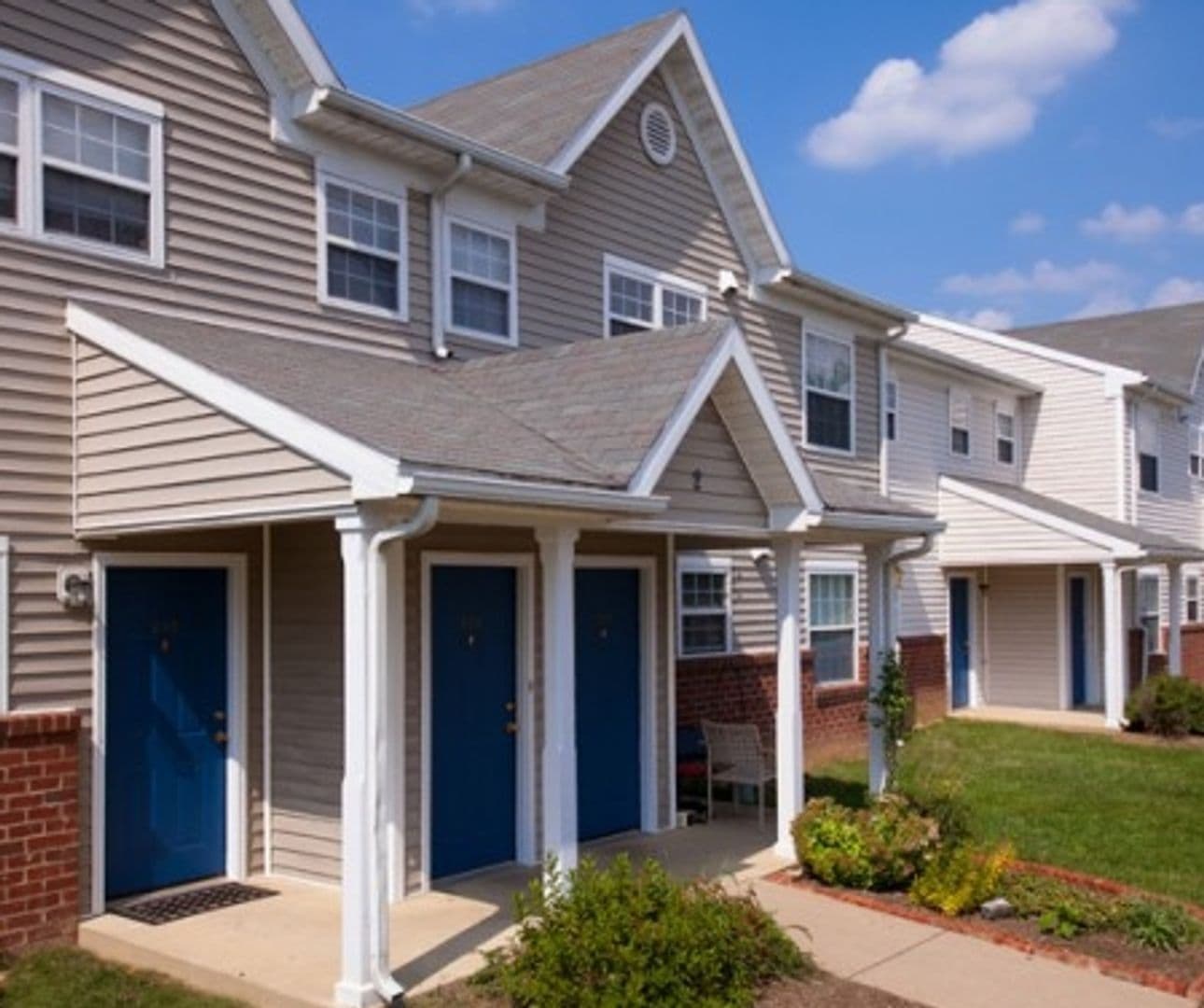 Woodstock Apartment: 254 Lora Dr