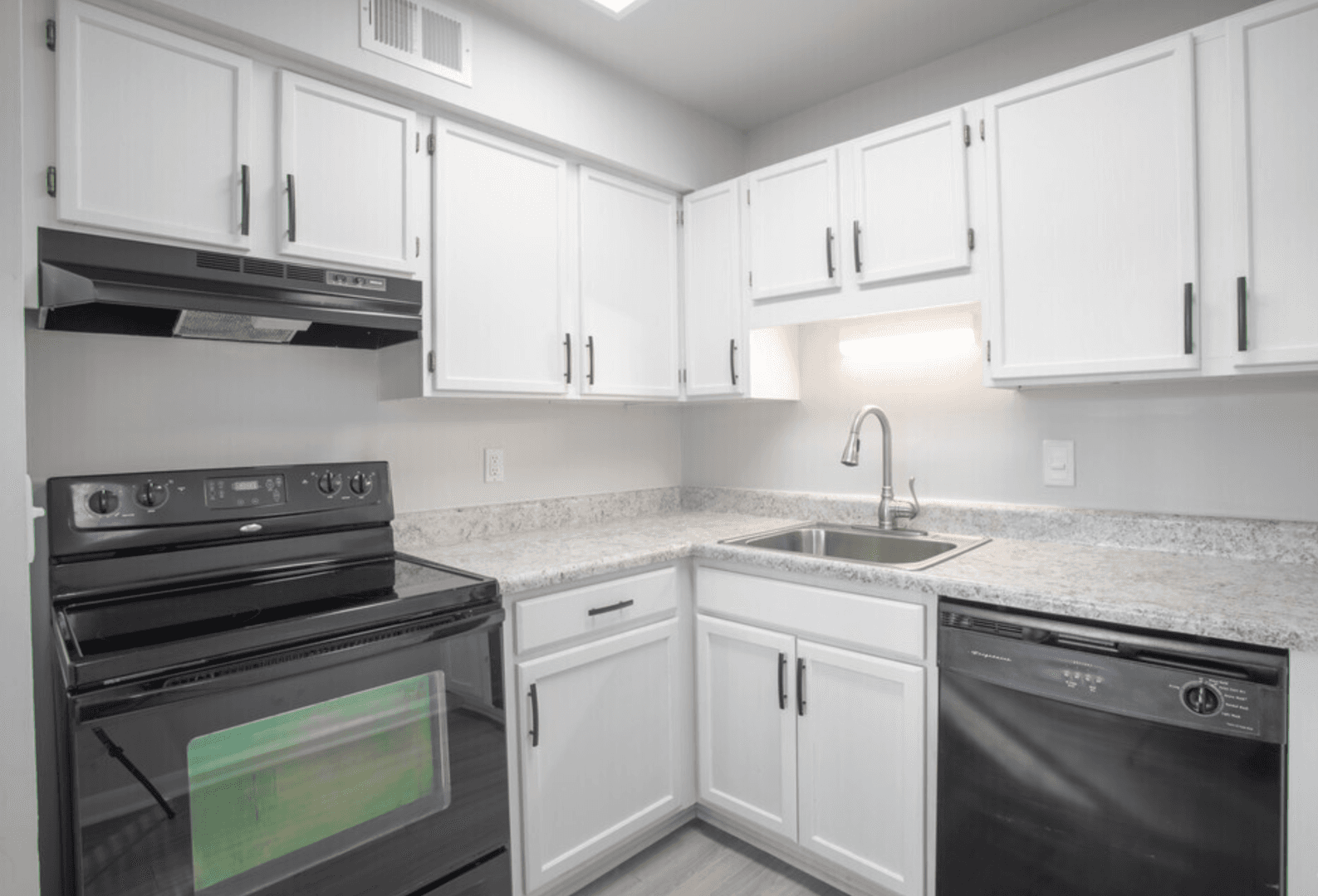 Newport News Apartment: 372 Beechmont Drive