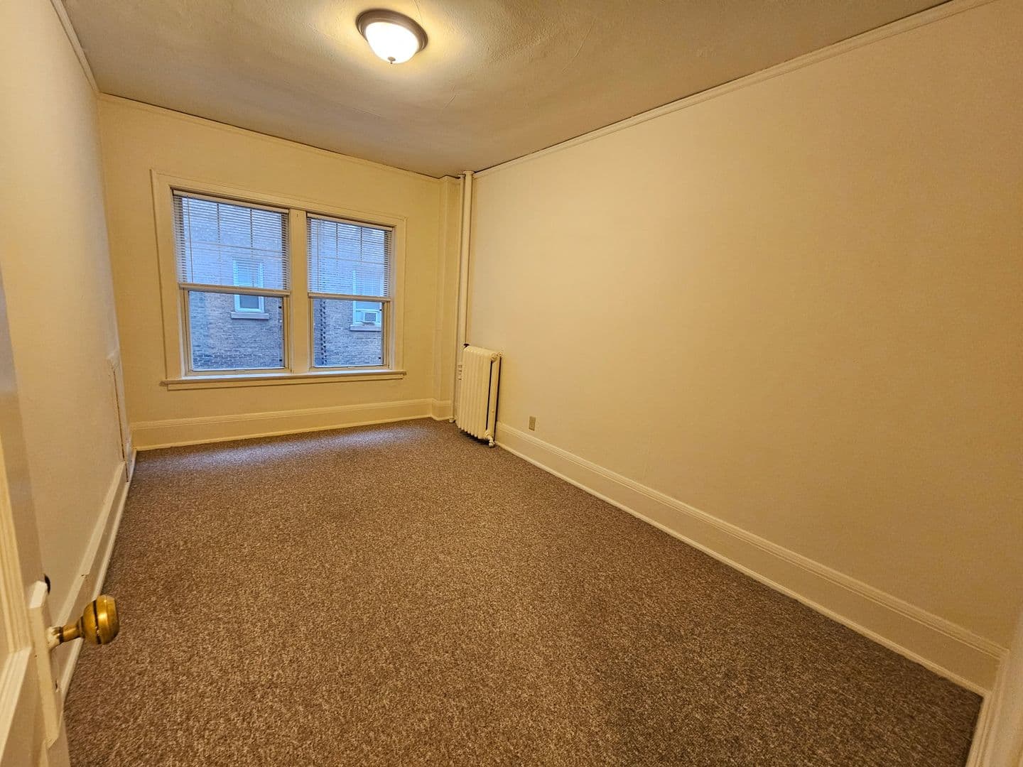 Milwaukee Apartment: 709 E. Juneau Ave.