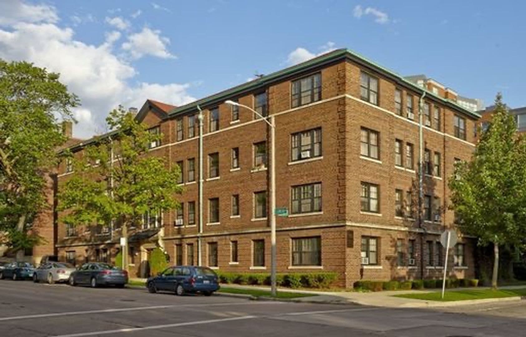 Milwaukee Apartment: 807 E. Juneau Ave.
